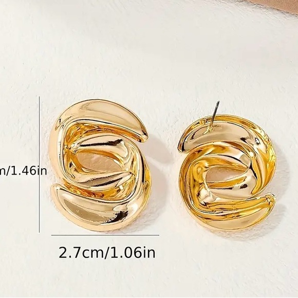 Cross Circle Design Earrings/Stainless Steel Plated In 18K Gold - Picture 5 of 6